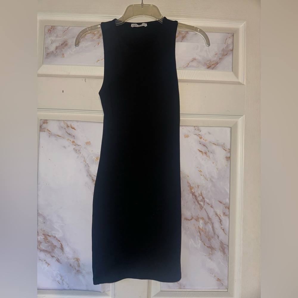 Zara Plain Black Sleeveless Dress